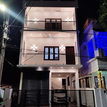 Alam Homestay Kochi Eksteriør billede